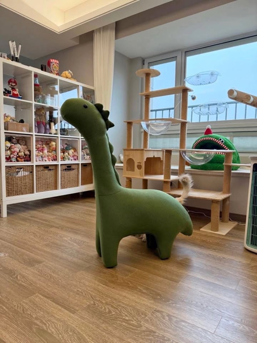 Giant Dinosaur Cat Tree & Bench Seat